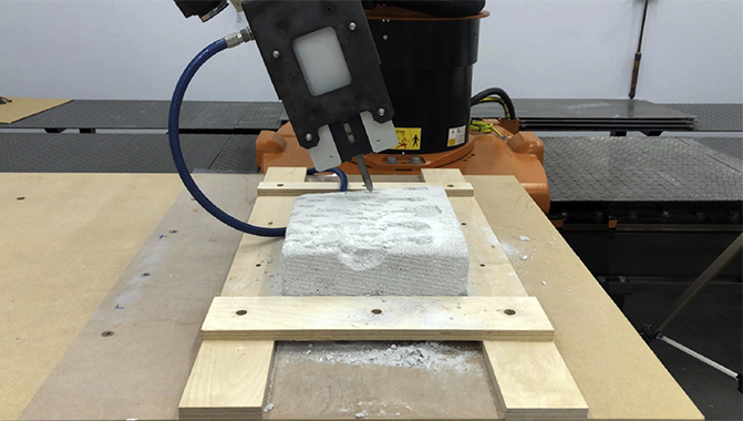 Adaptive robotic carving using an industrial robotic arm.